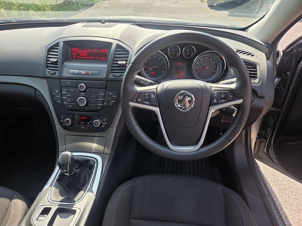 Vauxhall Insignia Sri Nav Cdti 5-Door White #12
