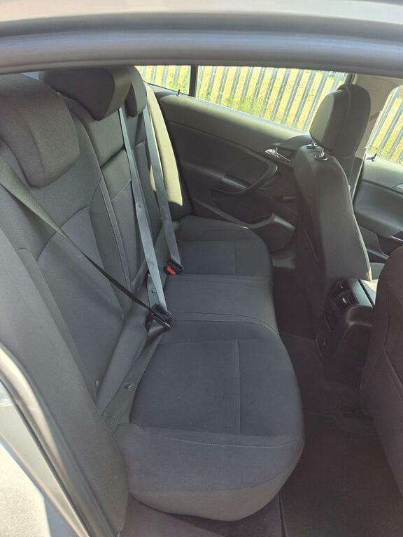 Vauxhall Insignia Sri Nav Cdti 5-Door White #9