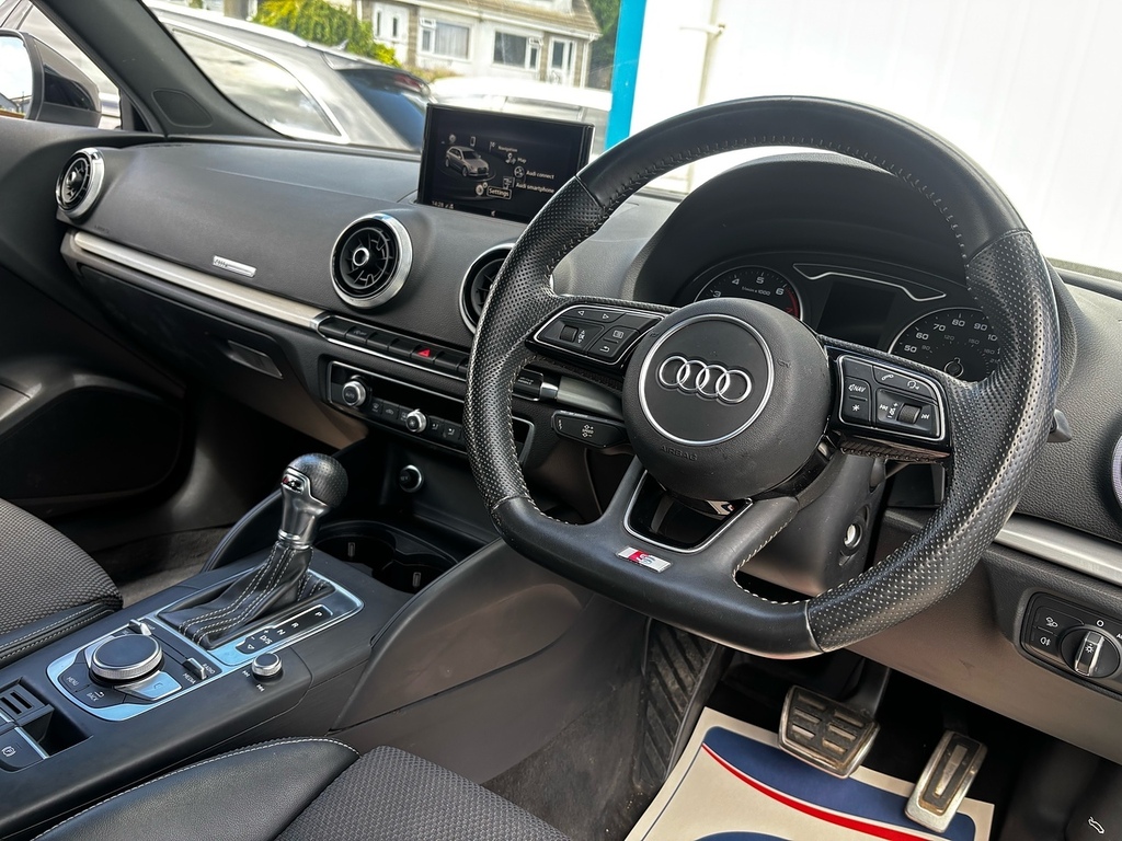 Audi A3 1.5 Tfsi Cod 35 S Line Sportback S Tron KM19PZA Black #3