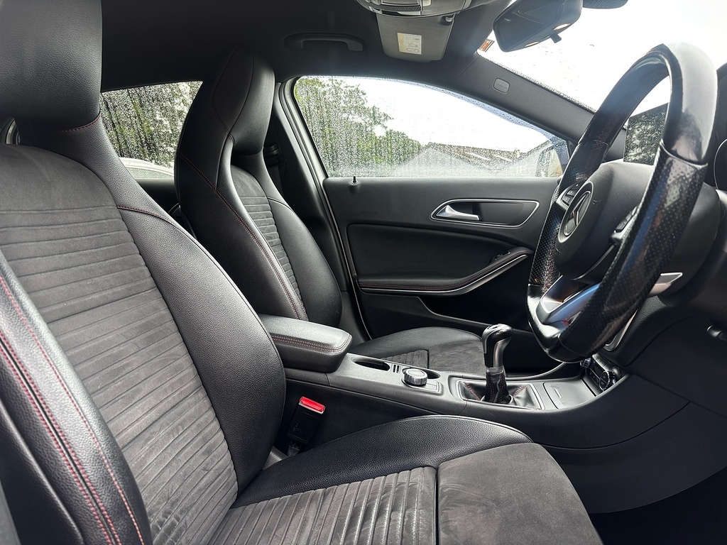 Mercedes-Benz GLA Class Gla200d Amg Line Suv 2.1 White #6