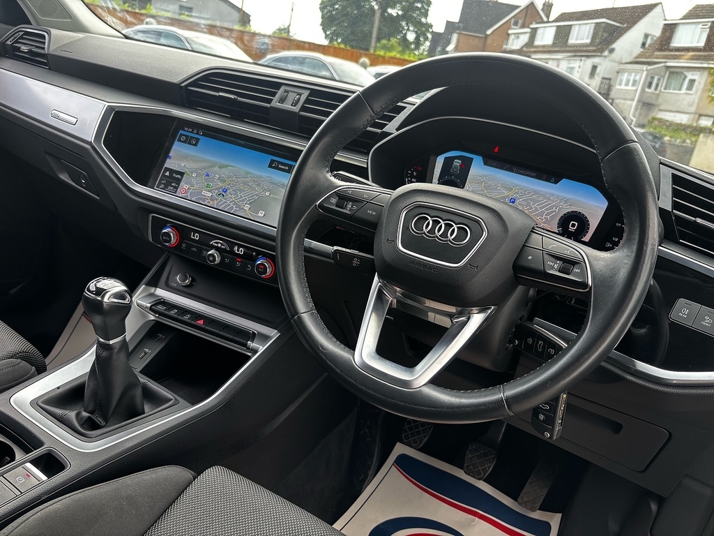 Audi Q3 1.5 Tfsi Cod 35 Sport Suv Euro 6 MV19WHW Silver #4