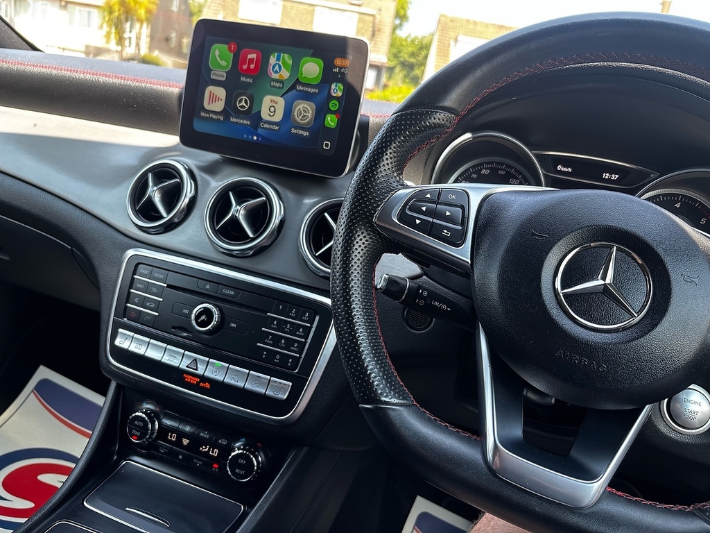 Mercedes-Benz GLA Class 2.1 Gla220d Amg Line Premium Suv 7G-d Grey #5