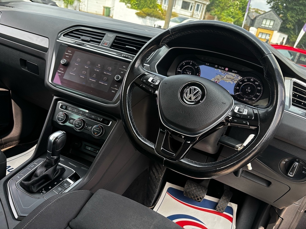 Volkswagen Tiguan 2.0 Tdi Sel Suv Dsg Euro 6 Ss 150 P BN67OKS Grey #5