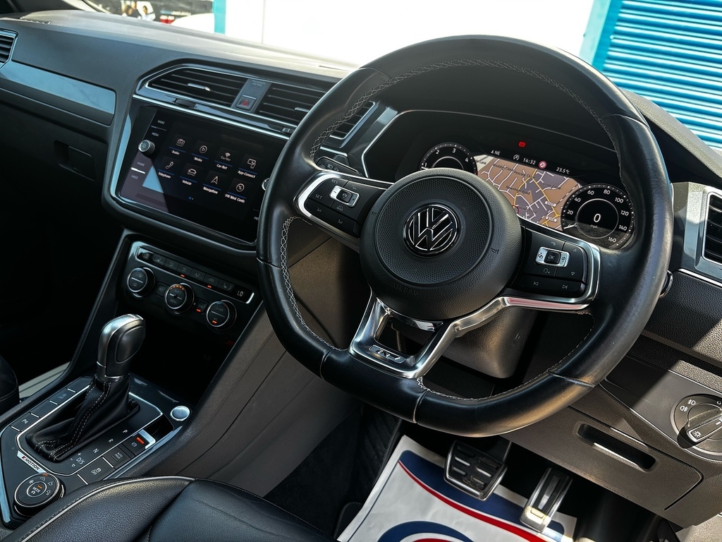 Volkswagen Tiguan 2.0 Tdi R-line Suv Dsg 4Motion Euro 6 PK67WGO Black #6