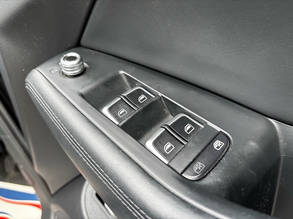 Audi Q5 2.0 Tdi Quattro Se 175 Bhp Black #16
