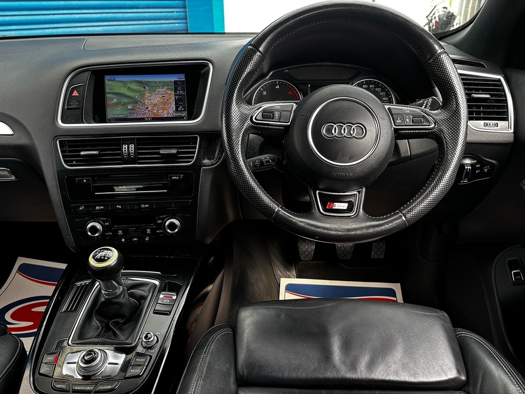 Audi Q5 2.0 Tdi Quattro Se 175 Bhp Black #6