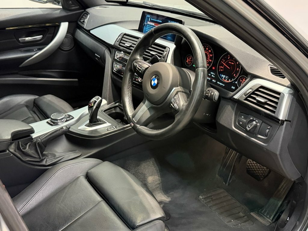 BMW 3 Series Xdrive M Sport - Heated Leather, Parking Sensors, Black #4