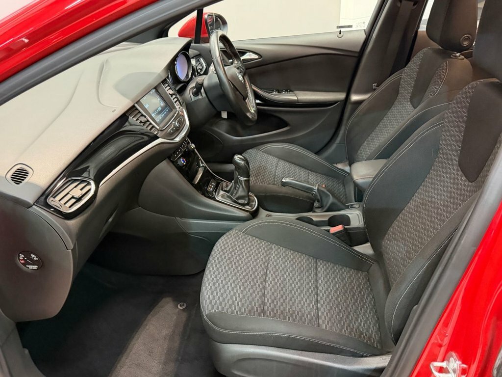 Vauxhall Astra Hatchback Black #20