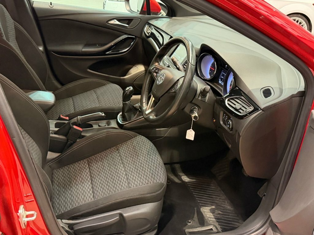 Vauxhall Astra Hatchback Black #11