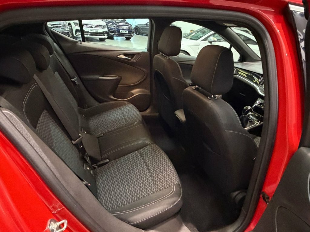 Vauxhall Astra Hatchback Black #23