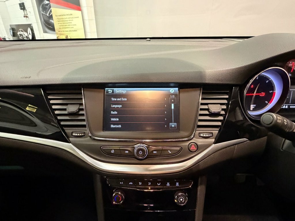 Vauxhall Astra Hatchback Black #25