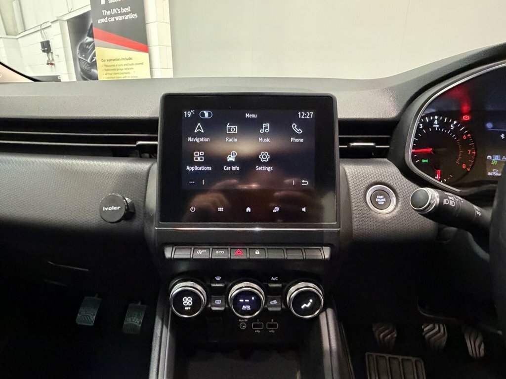 Renault Clio 1.0 Tce 90 Lutecia Se Black #18