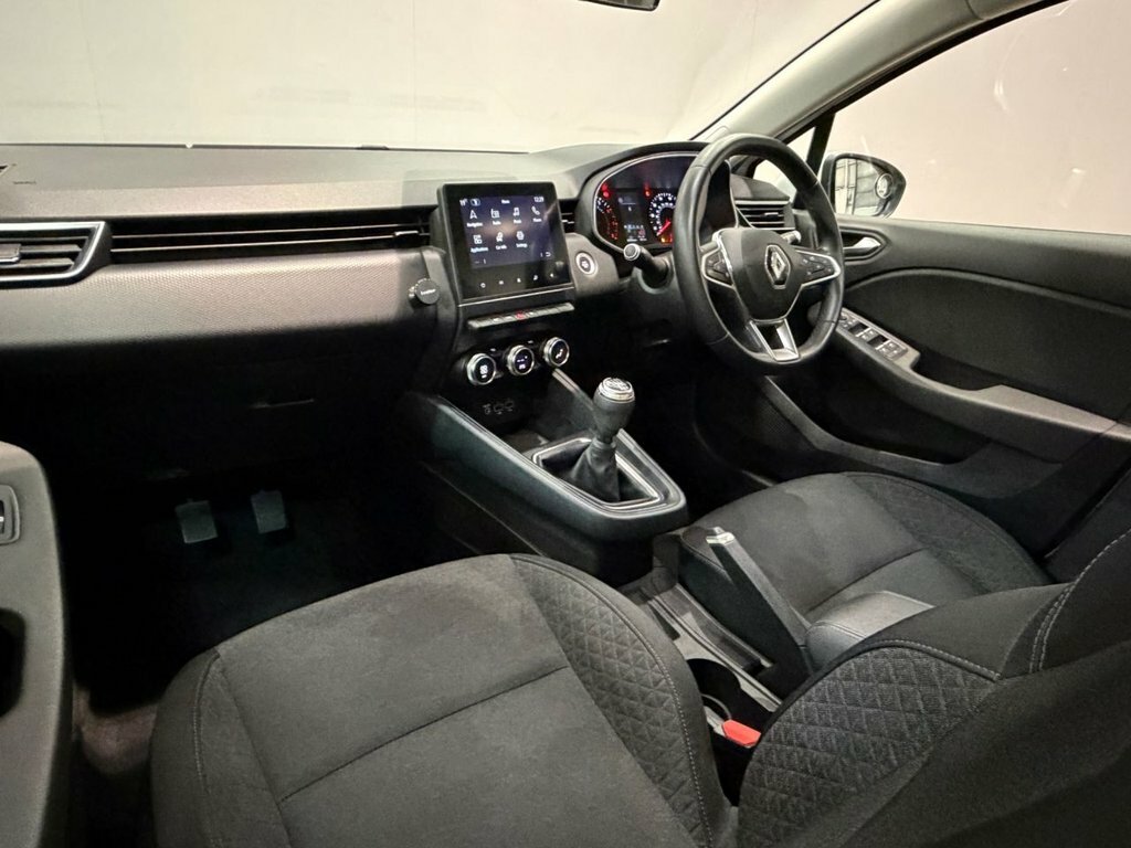 Renault Clio 1.0 Tce 90 Lutecia Se Black #27