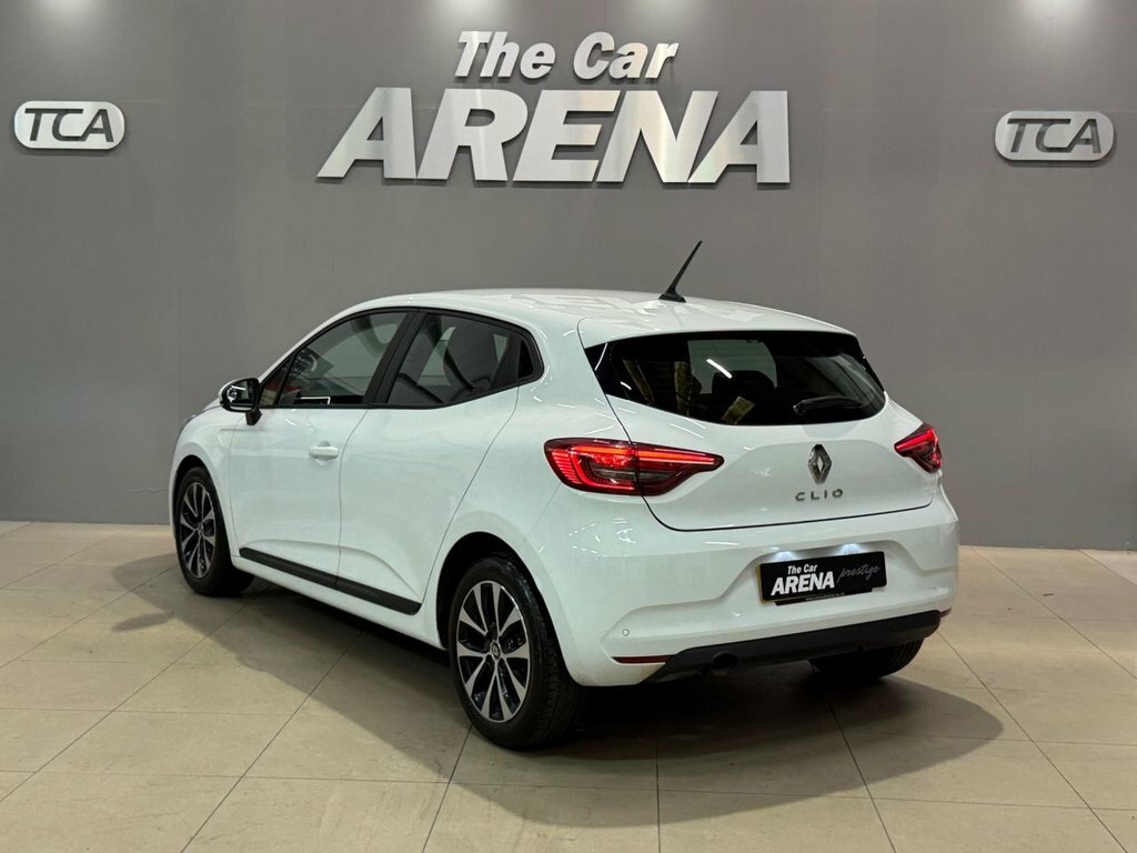 Renault Clio 1L Iconic White #5