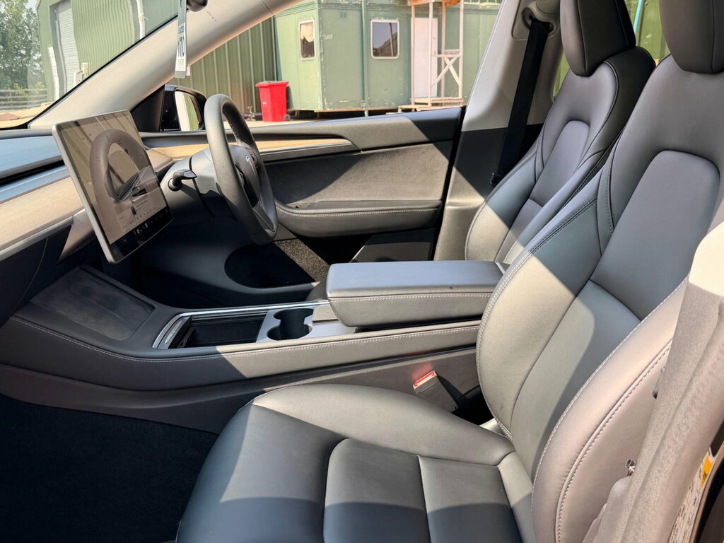 Tesla Model Y Dual Motor Long Range Suv 4Wde White #32