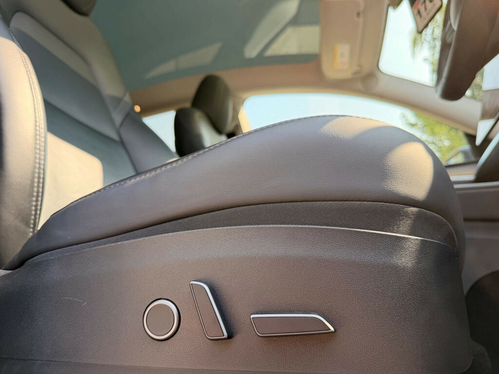 Tesla Model Y Dual Motor Long Range Suv 4Wde White #24