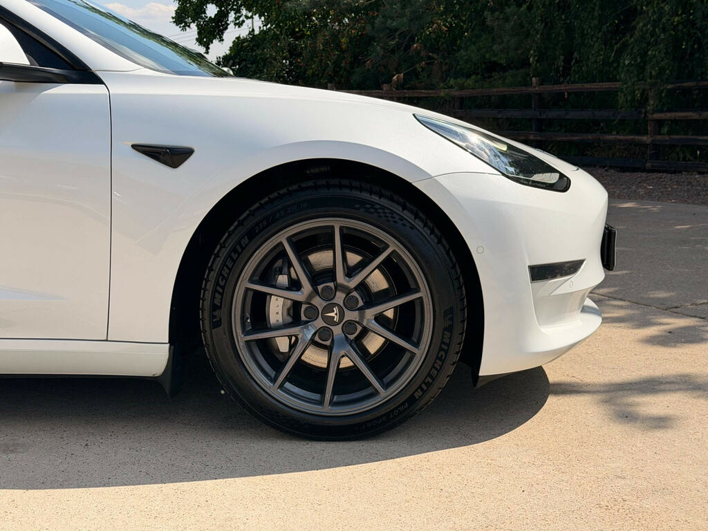 Tesla Model 3 Dual Motor Long Range Saloon 4 Grey #18