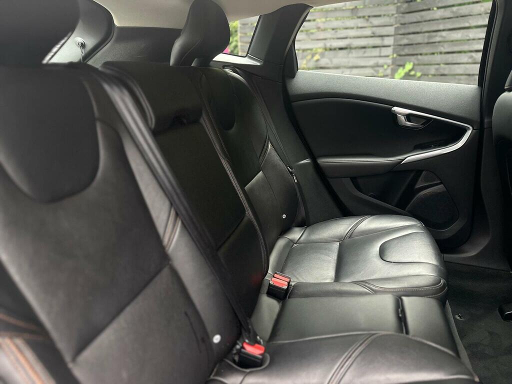 Volvo V40 Cross Country Hatchback Red #8