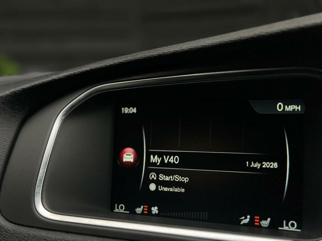 Volvo V40 Cross Country Hatchback Red #41