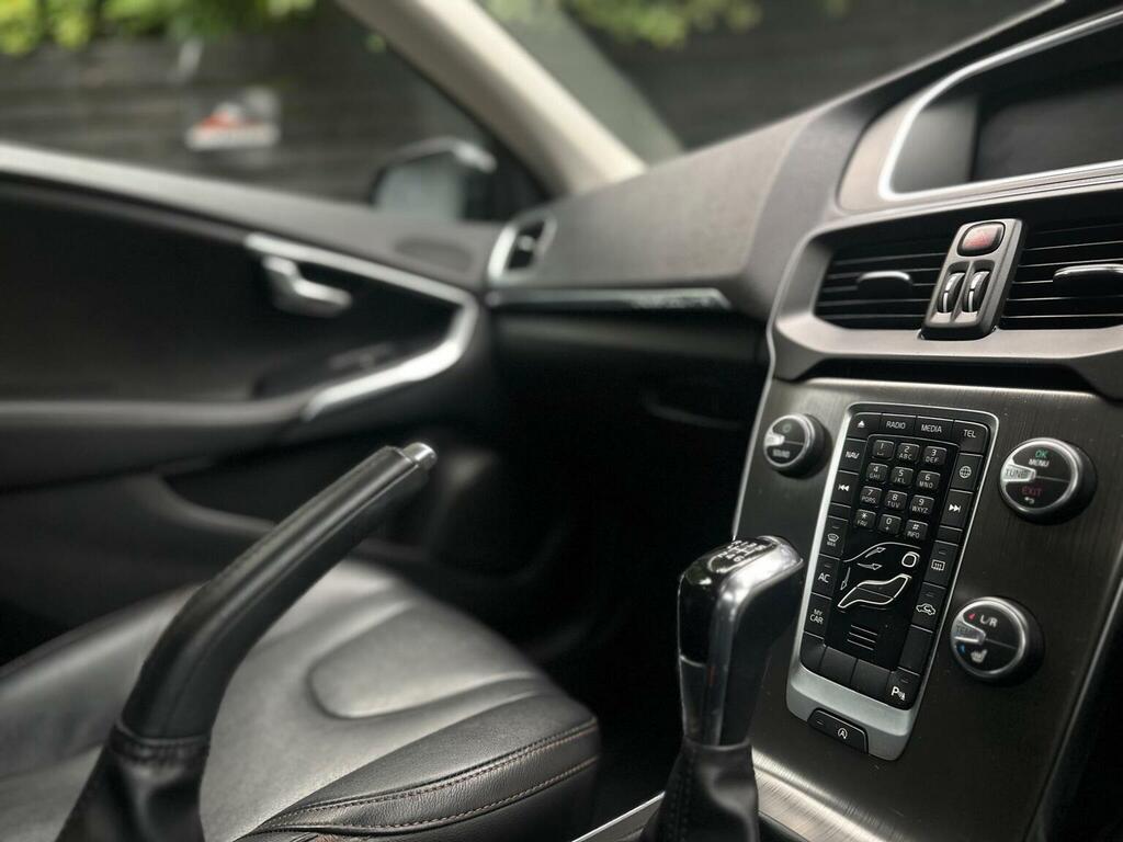 Volvo V40 Cross Country Hatchback Red #30