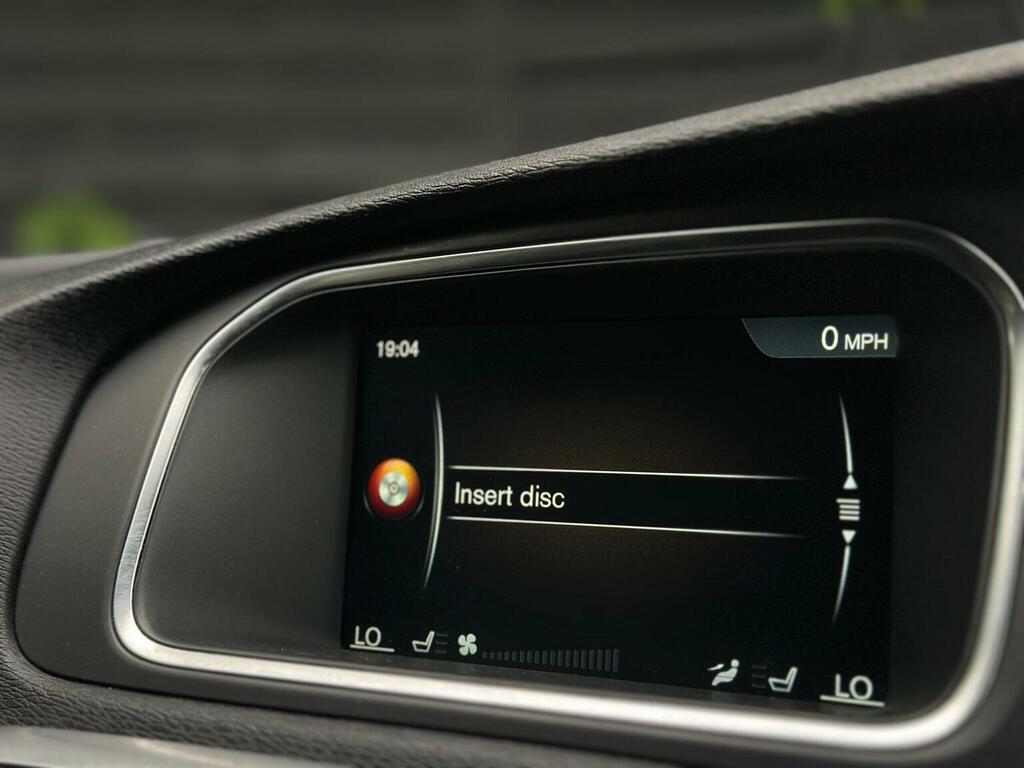 Volvo V40 Cross Country Hatchback Red #39