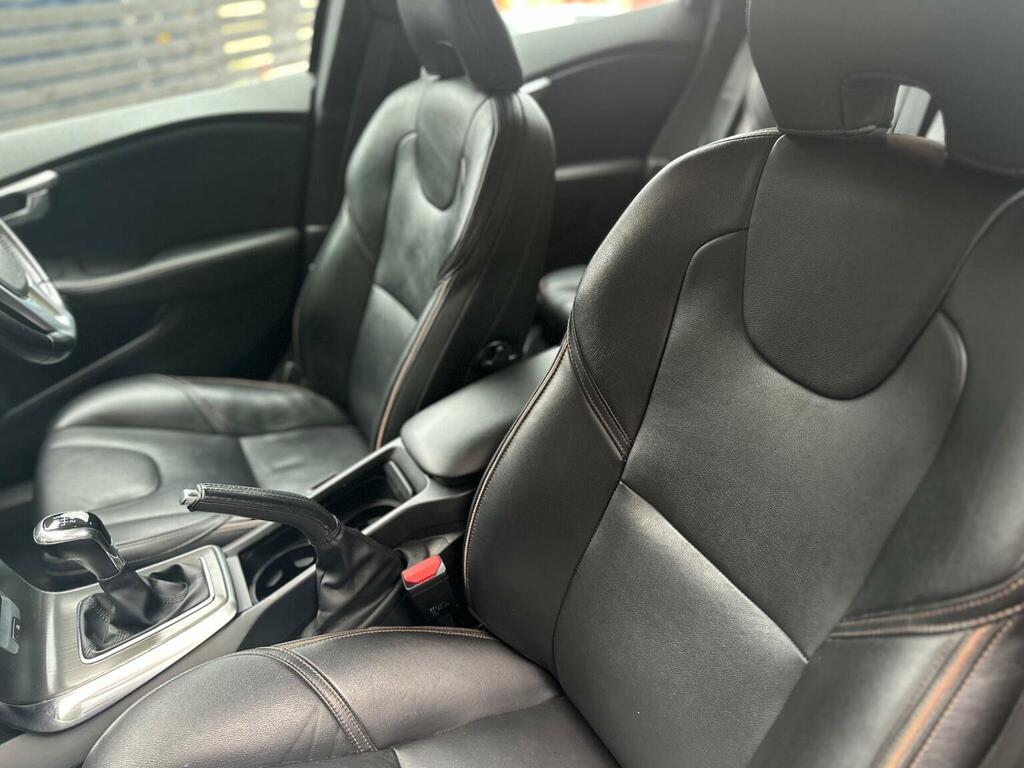 Volvo V40 Cross Country Hatchback Red #19