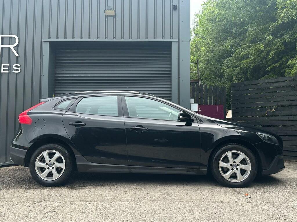 Volvo V40 Cross Country 1.6 D2 Se Nav Euro 5 Ss Black #4