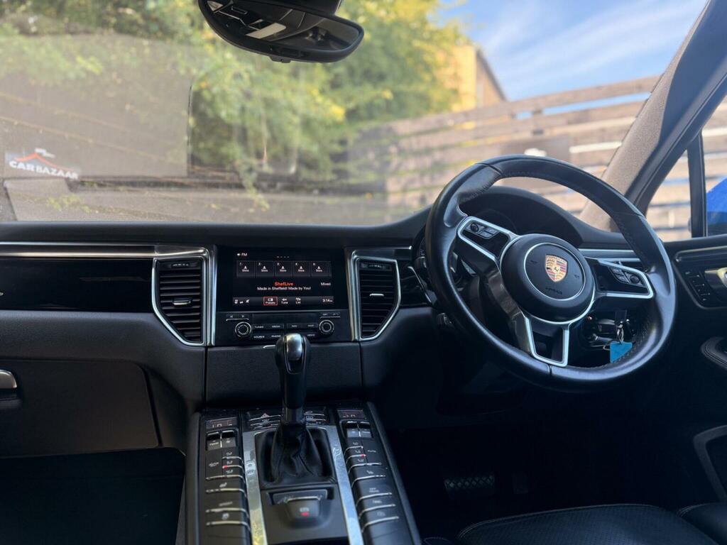 Porsche Macan Red #42