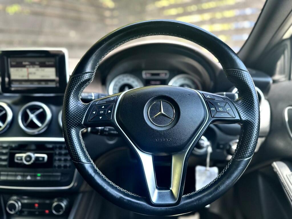 Mercedes-Benz A Class Hatchback 1.6 White #30