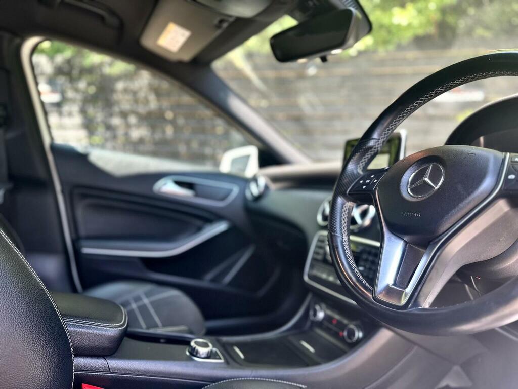 Mercedes-Benz A Class Hatchback 1.6 White #33