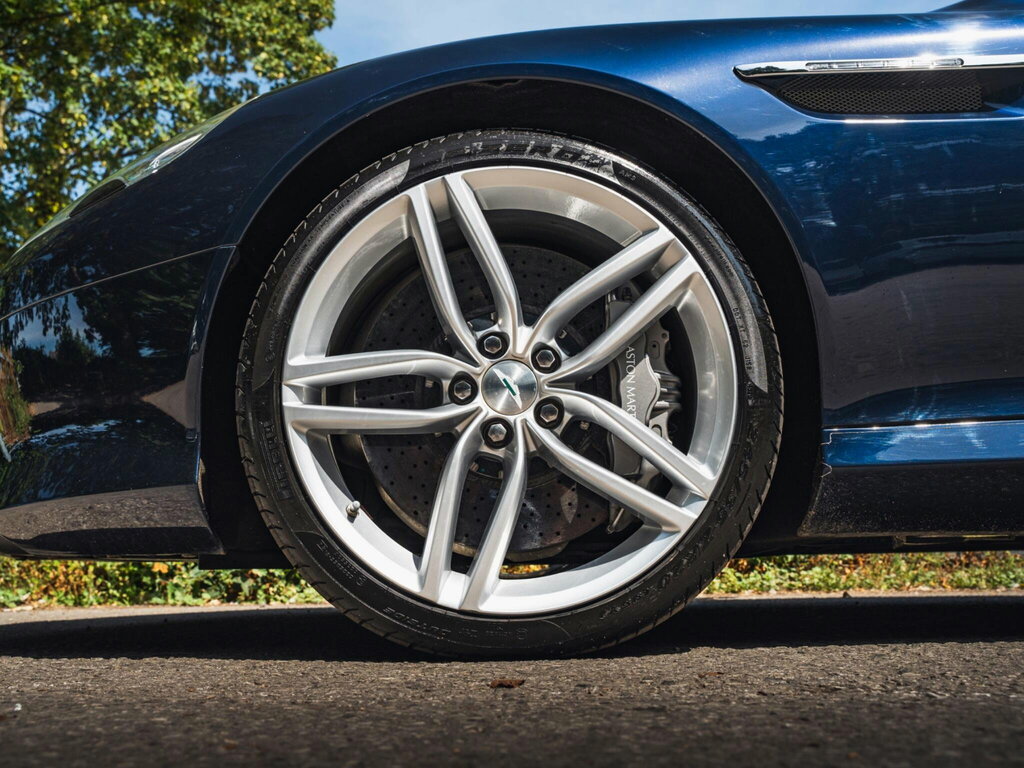Aston Martin DB9 6.0 V12 T-tronicii Black #33