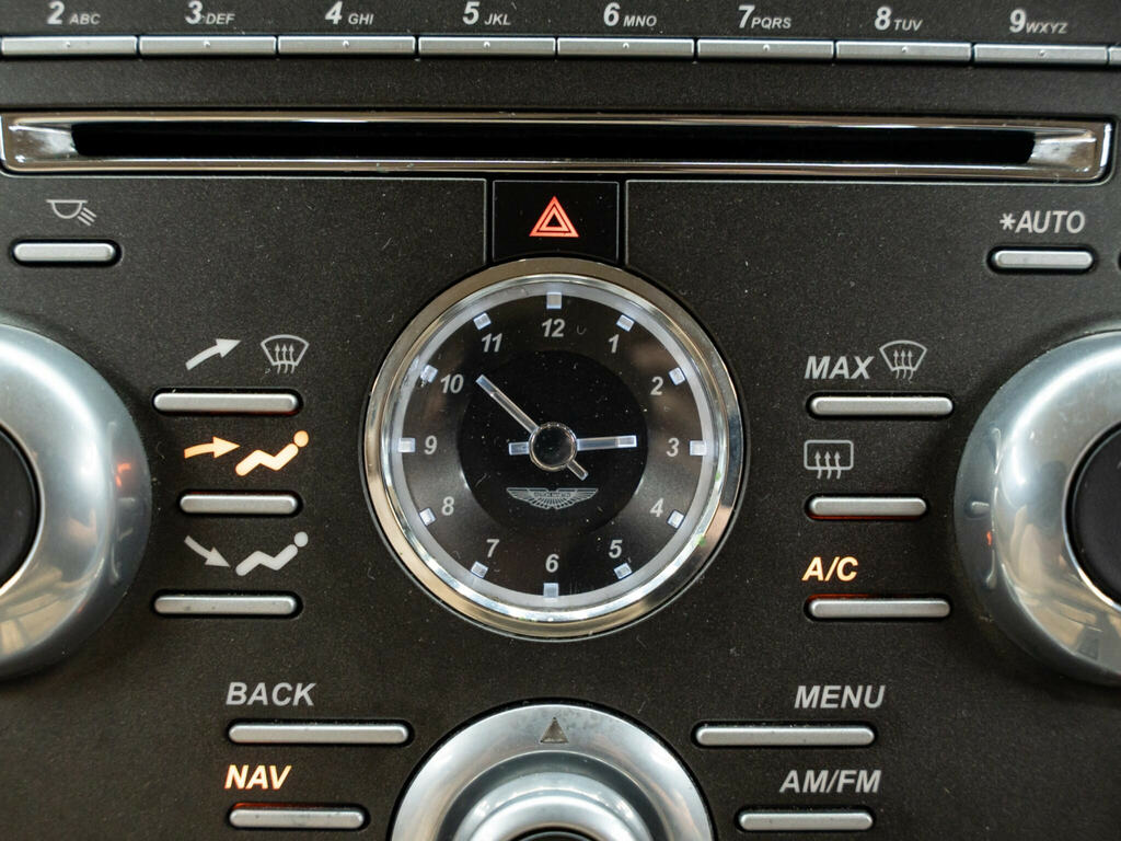 Aston Martin DB9 6.0 V12 T-tronicii Black #56