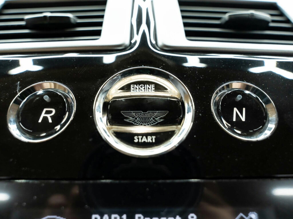 Aston Martin DB9 6.0 V12 T-tronicii Black #37