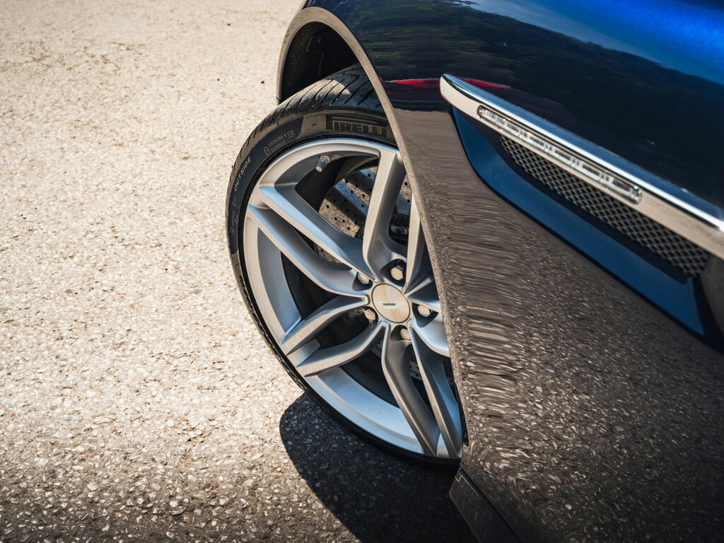 Aston Martin DB9 6.0 V12 T-tronicii Black #29