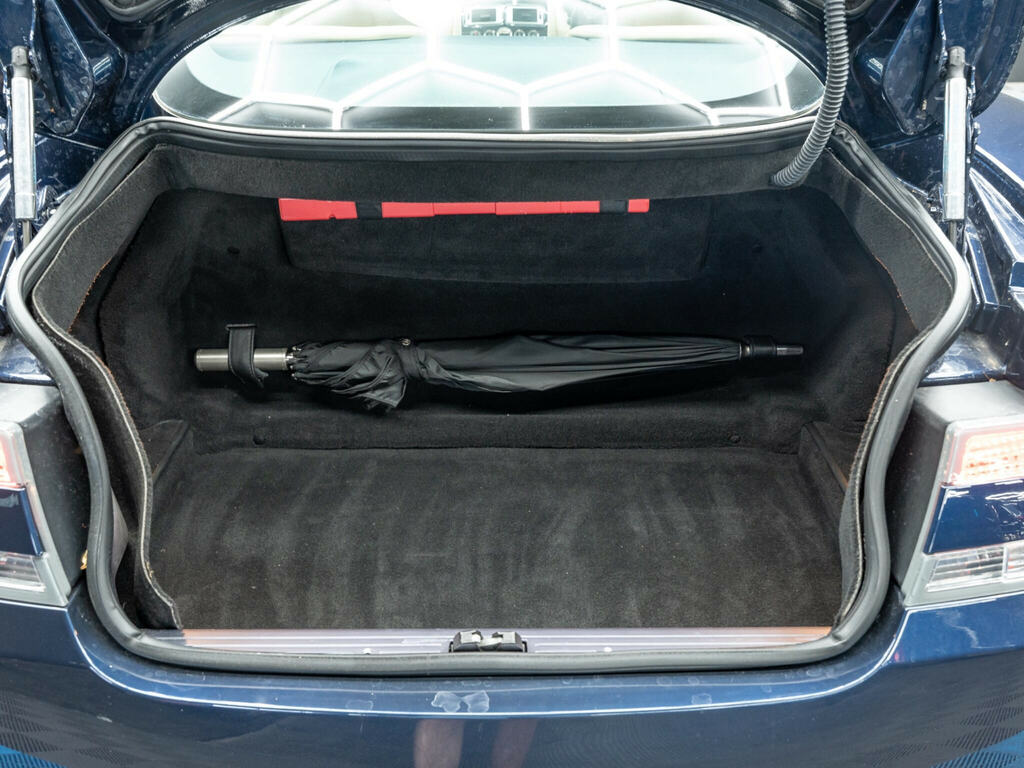 Aston Martin DB9 6.0 V12 T-tronicii Black #39