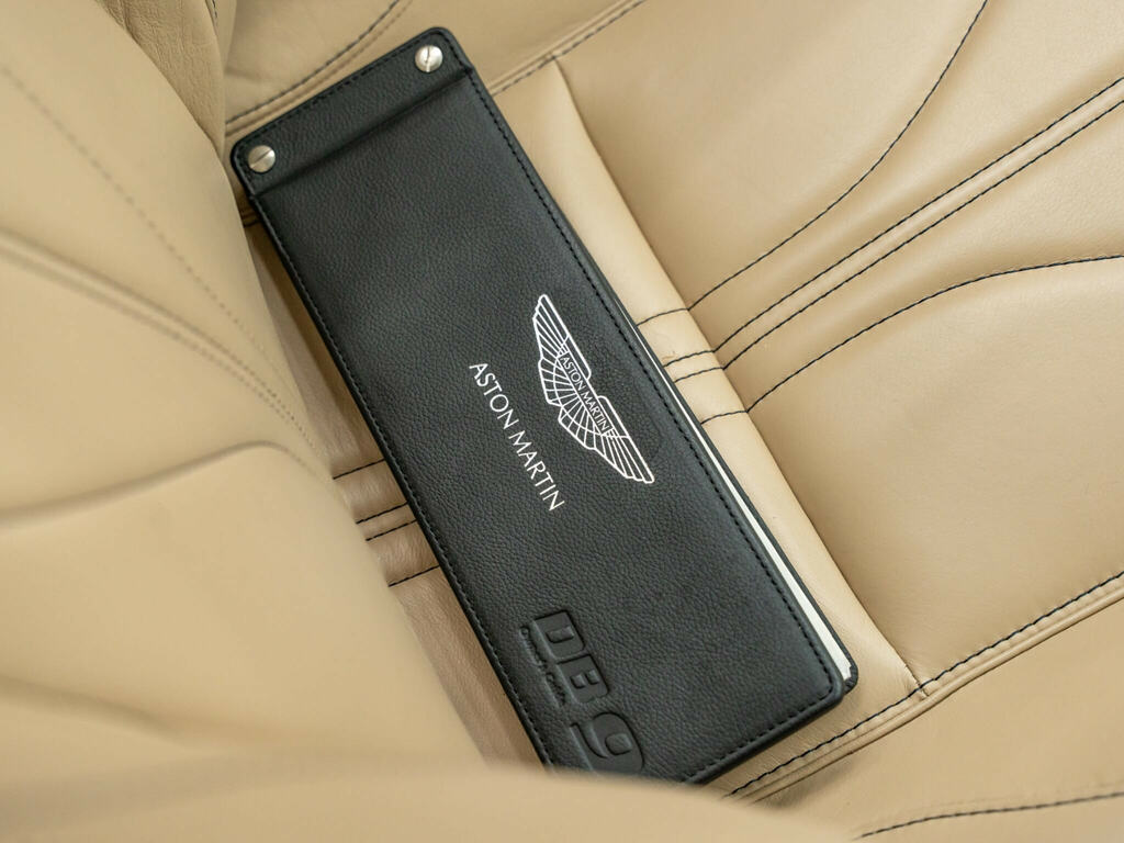 Aston Martin DB9 6.0 V12 T-tronicii Black #59