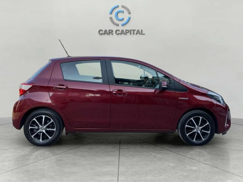 Toyota Yaris 1.5L Icon Tech FV18OOU Red #4