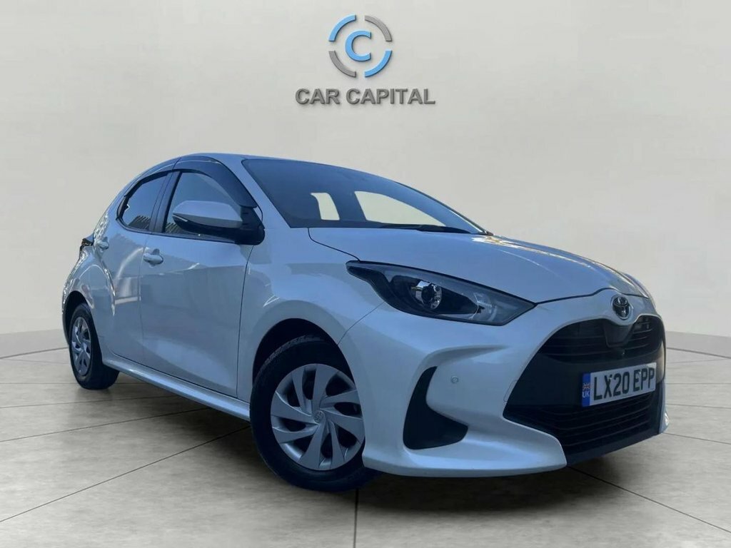 Toyota Yaris Hatchback LX20EPP White #3