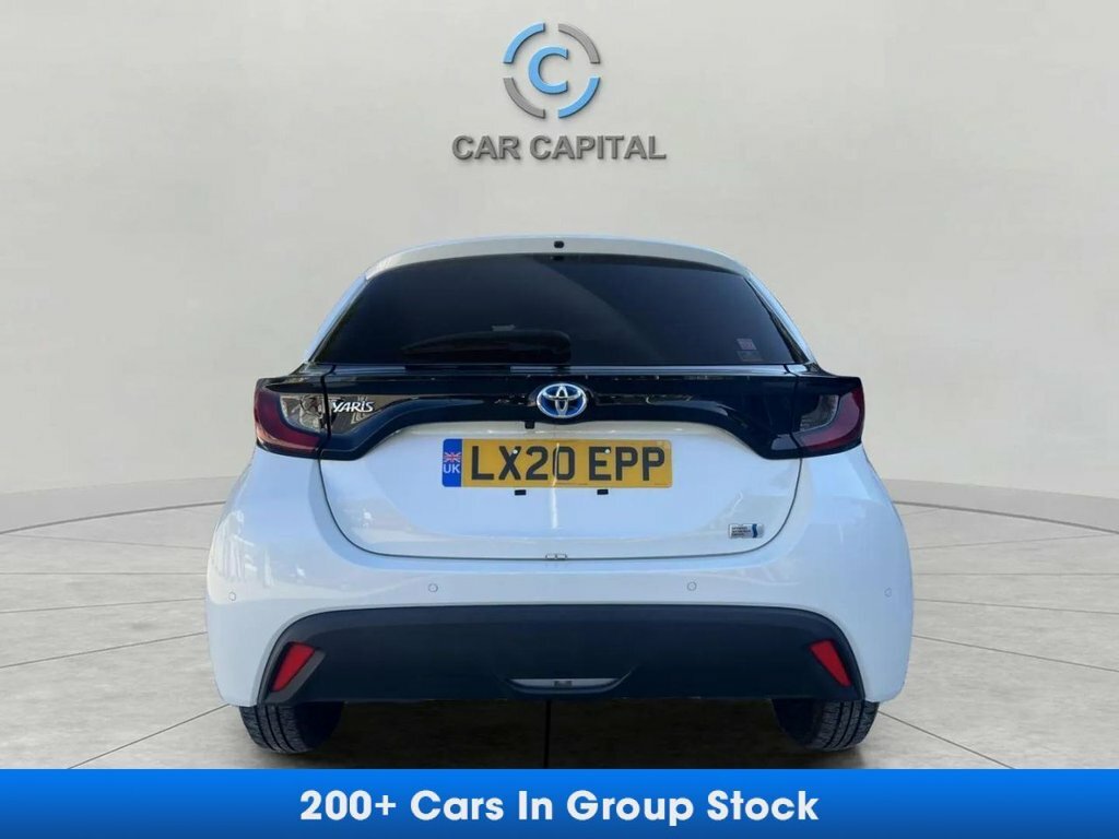 Toyota Yaris Hatchback LX20EPP White #6