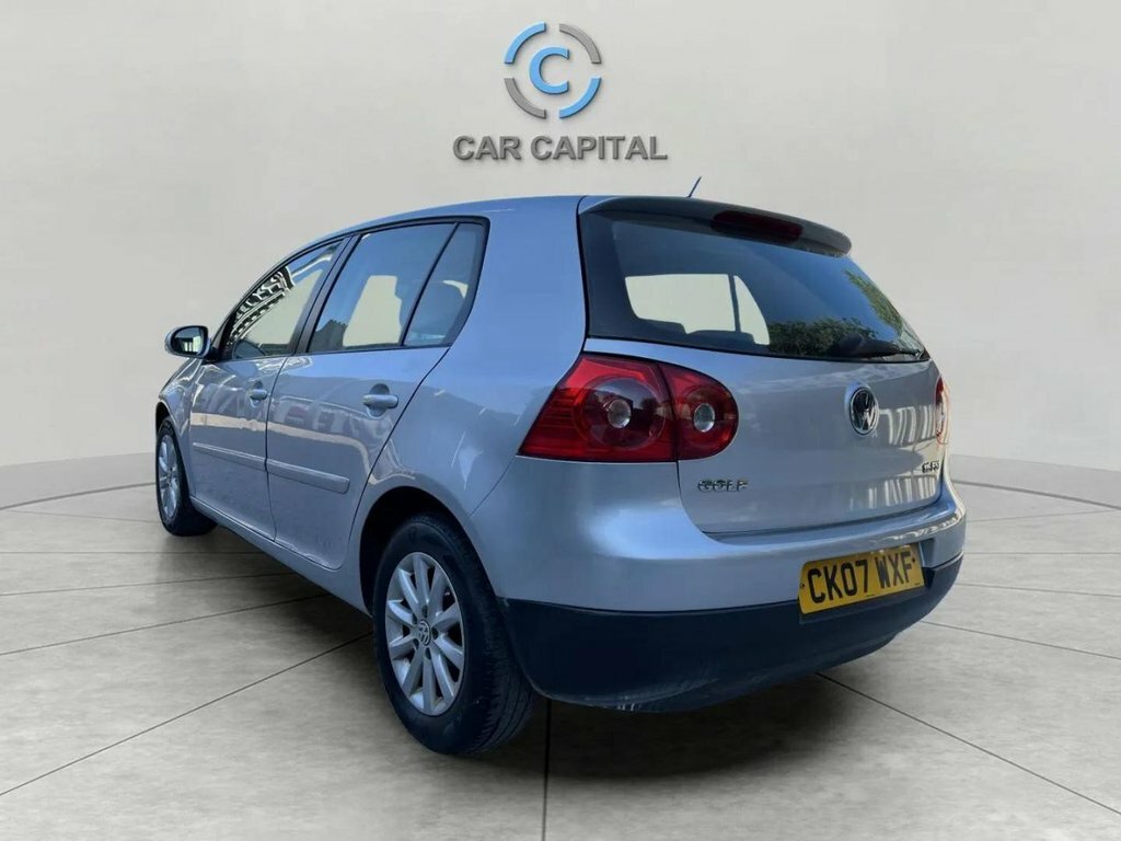 Volkswagen Golf S Red #10