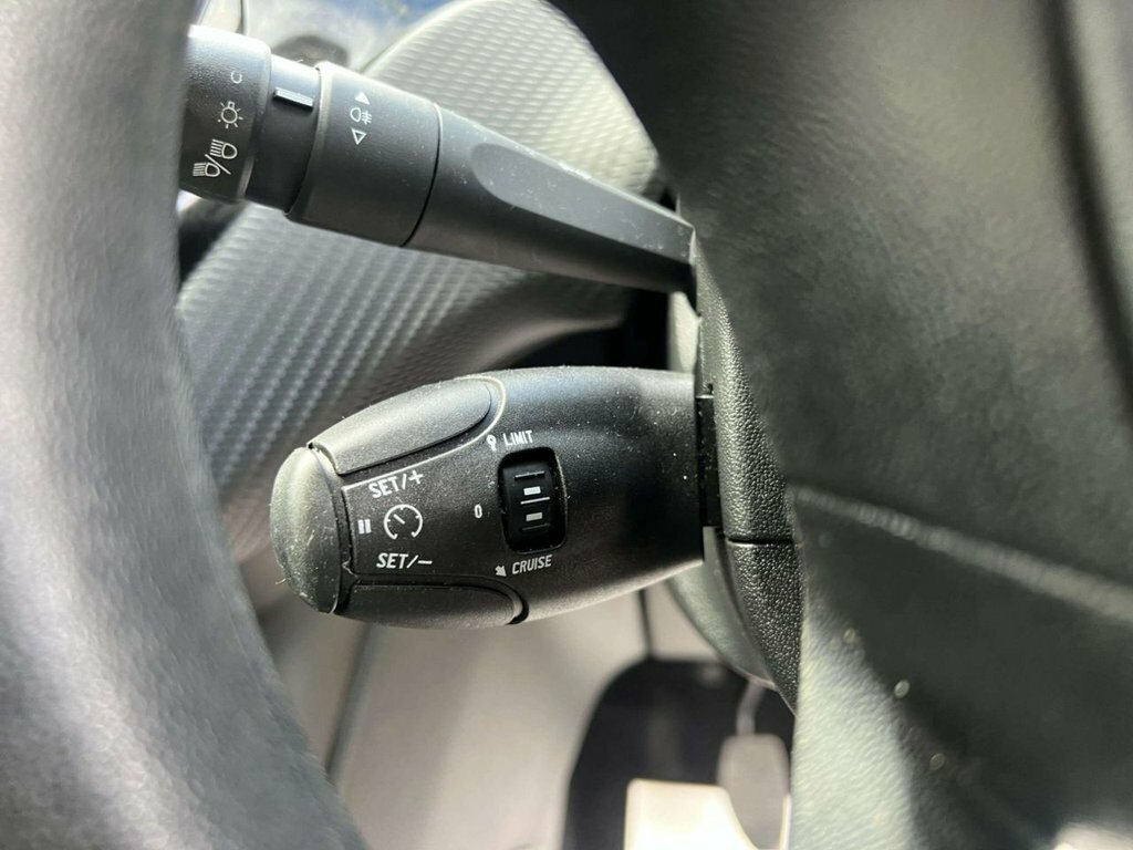 Peugeot 2008 Active Blue #30
