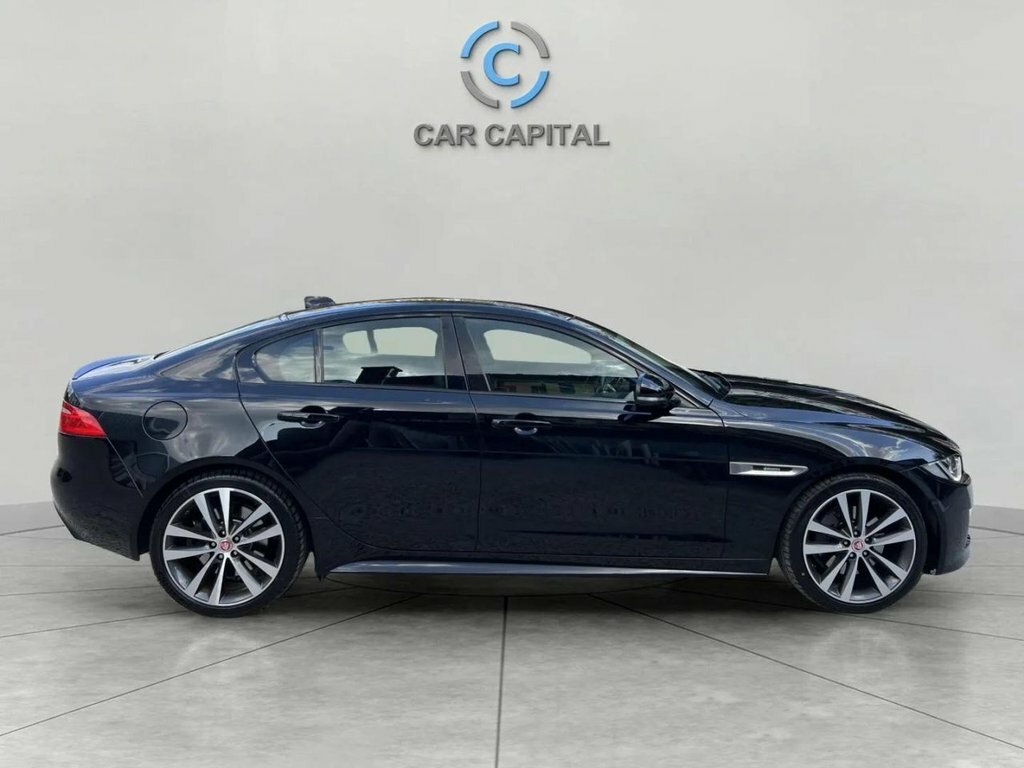 Jaguar XE 2L R-sport Black #4