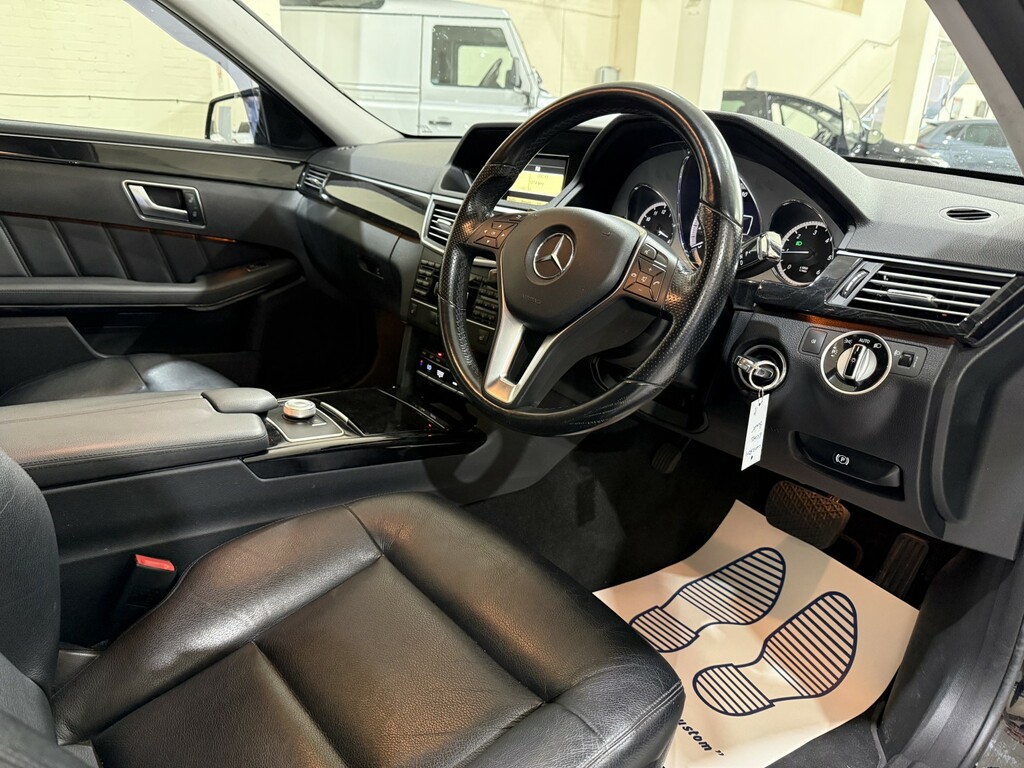 Mercedes-Benz E Class 2.1 E220 Cdi Blueefficiency Executive Se G-tronic Black #4
