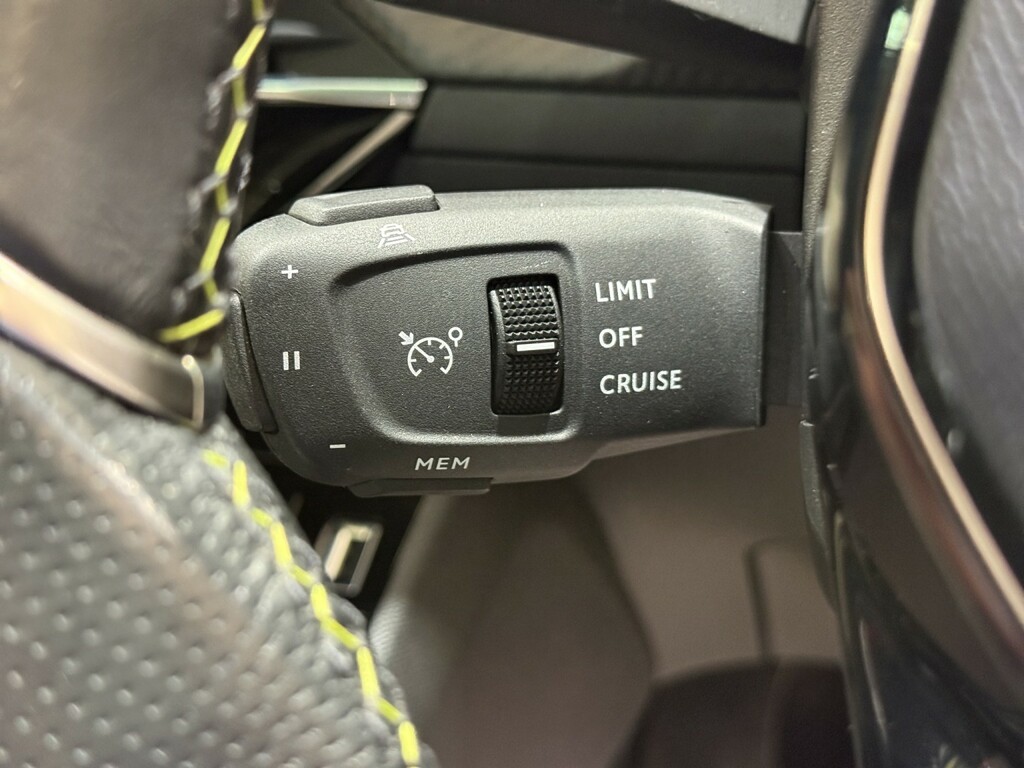 Peugeot e-2008 50Kwh Gt Line Blue #15