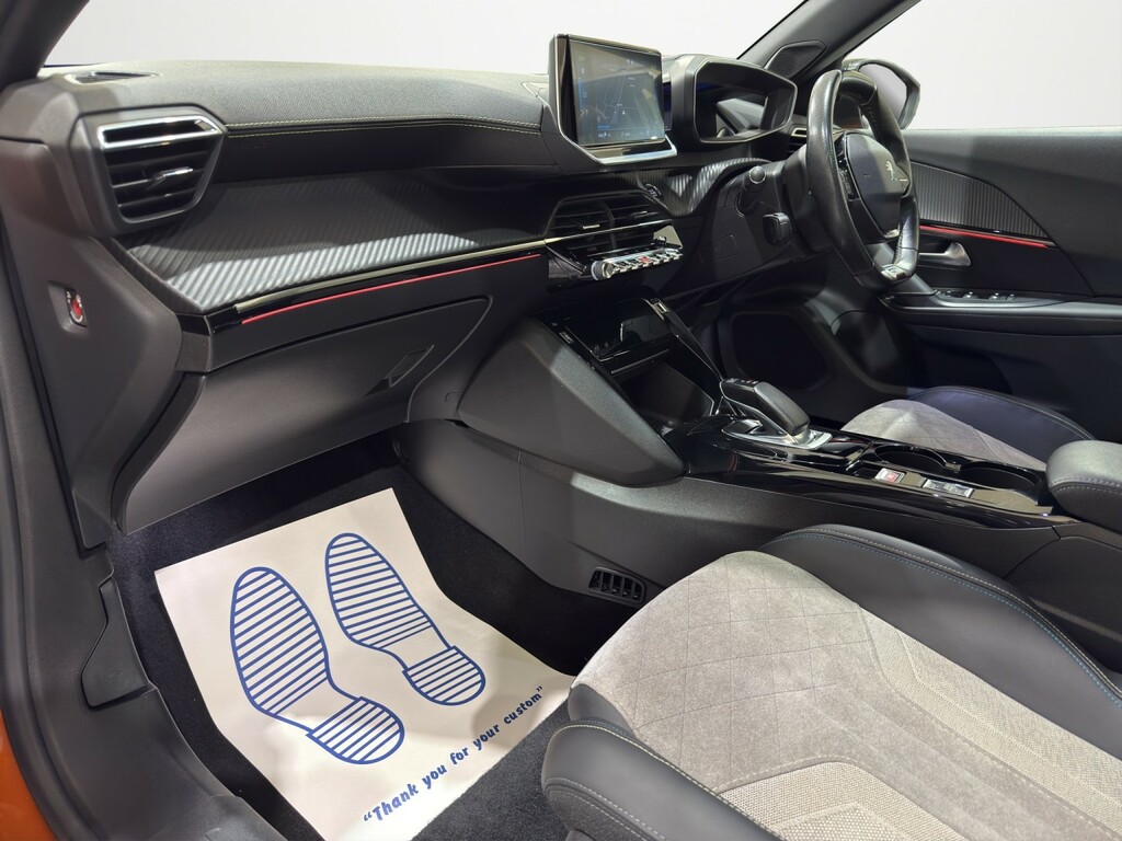 Peugeot e-2008 50Kwh Gt Line Blue #35
