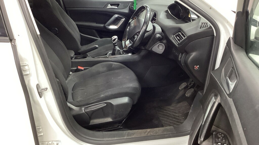 Peugeot 308 SW 1.6 Blue Hdi Ss Sw Gt Line 120 Bhp Blue #11