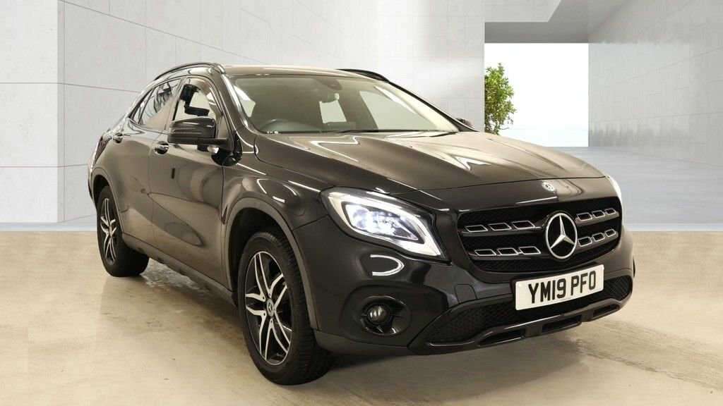 Mercedes-Benz GLA Class 1.6L Urban Edition Black