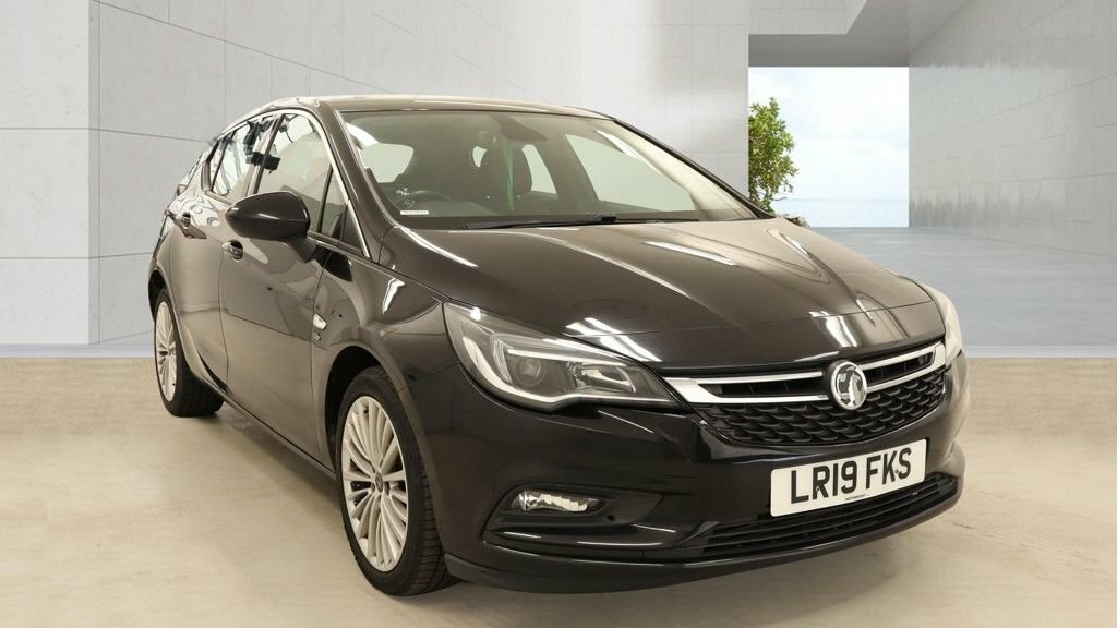 Vauxhall Astra 1.6L Elite Nav Black
