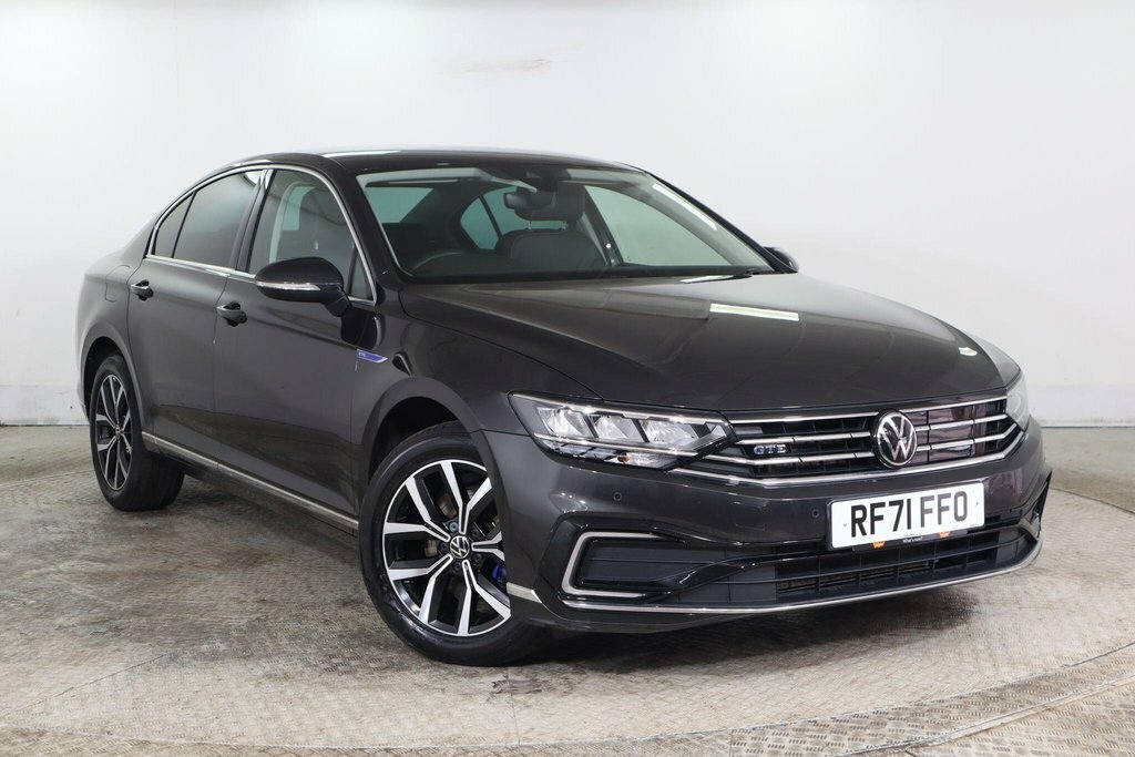 Volkswagen Passat 1.4L Gte Grey