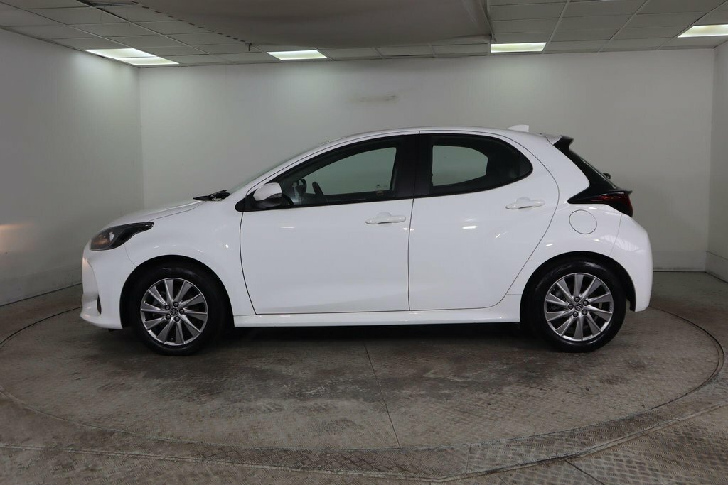 Toyota Yaris 1.5L Icon White #5